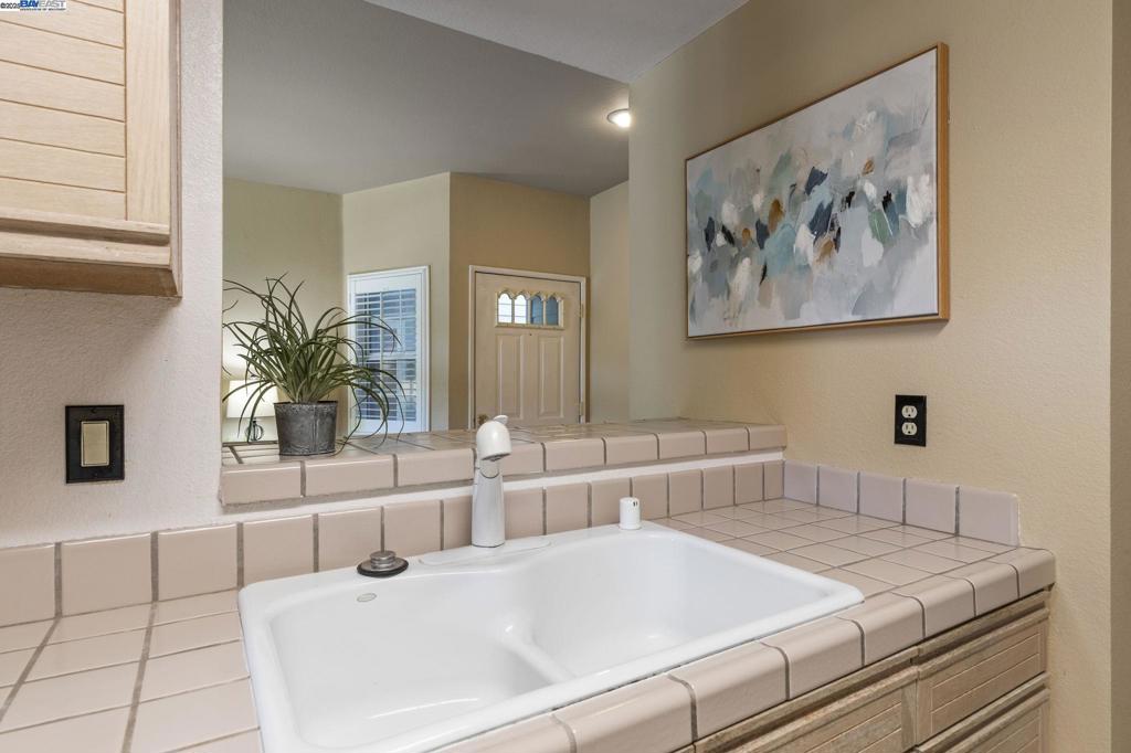 CANYON MEADOWS - Residential
