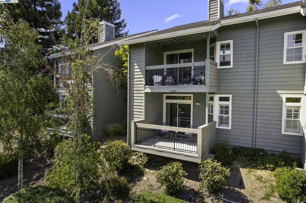 CANYON MEADOWS - Residential
