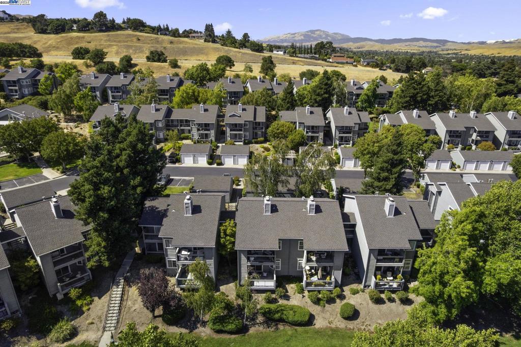 CANYON MEADOWS - Residential