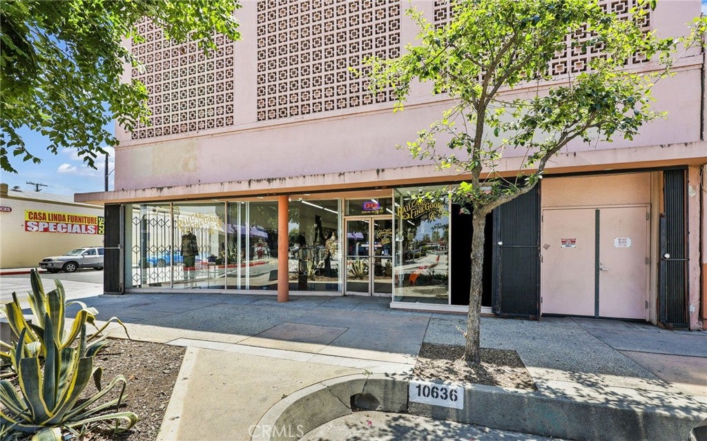 10640 Main Street