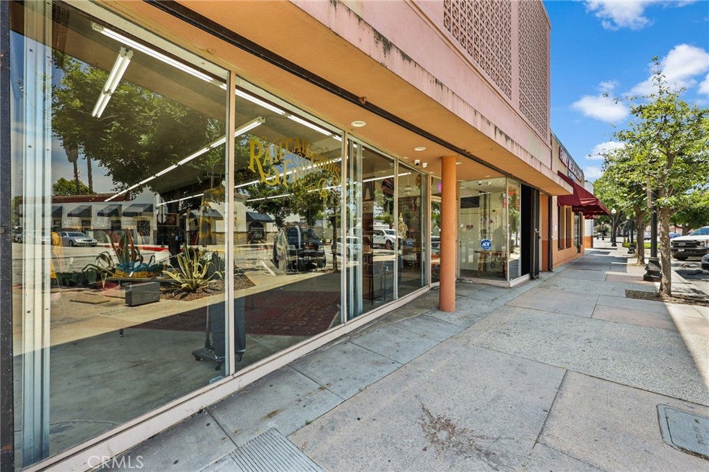 10640 Main Street