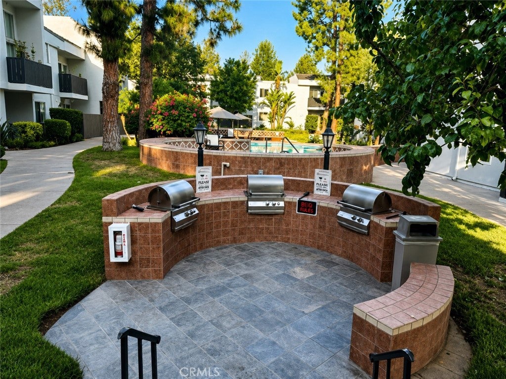 Photo of 18645 Hatteras Street #206, Tarzana, CA 91356 (MLS # SR26186867)