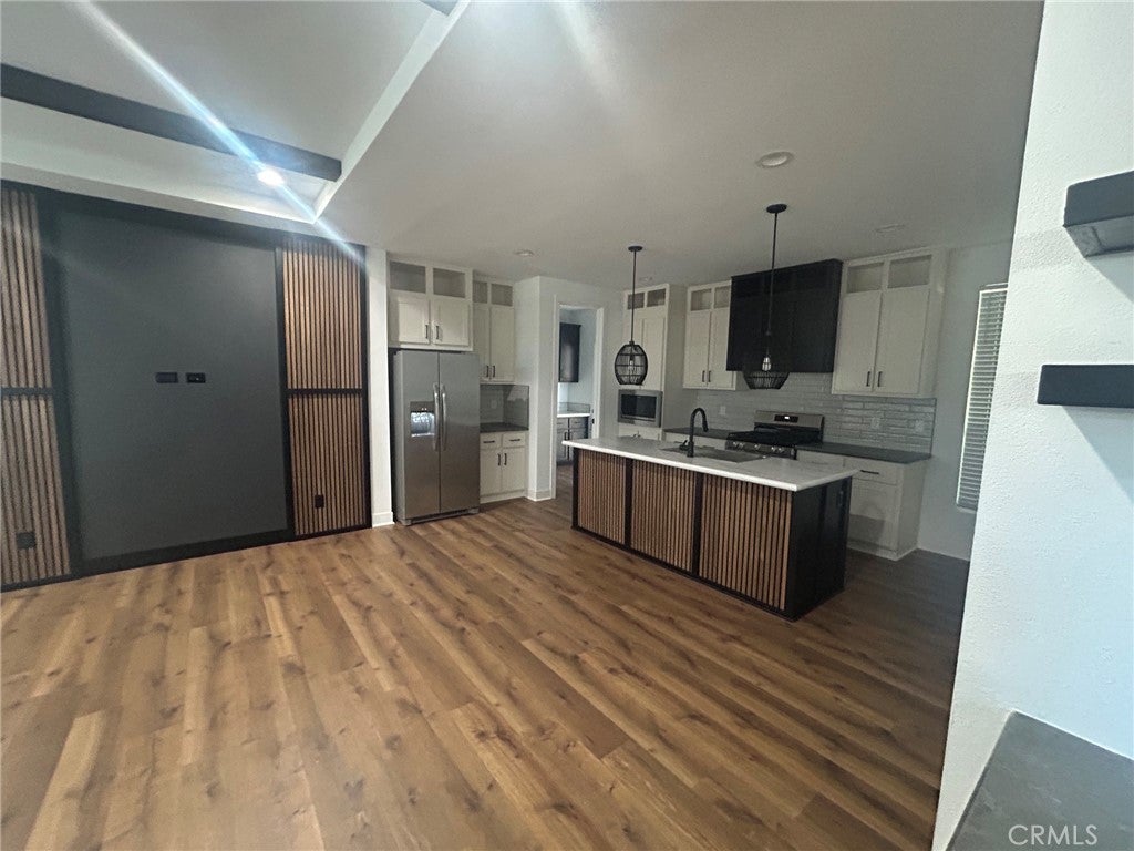 300 N Rampart 11