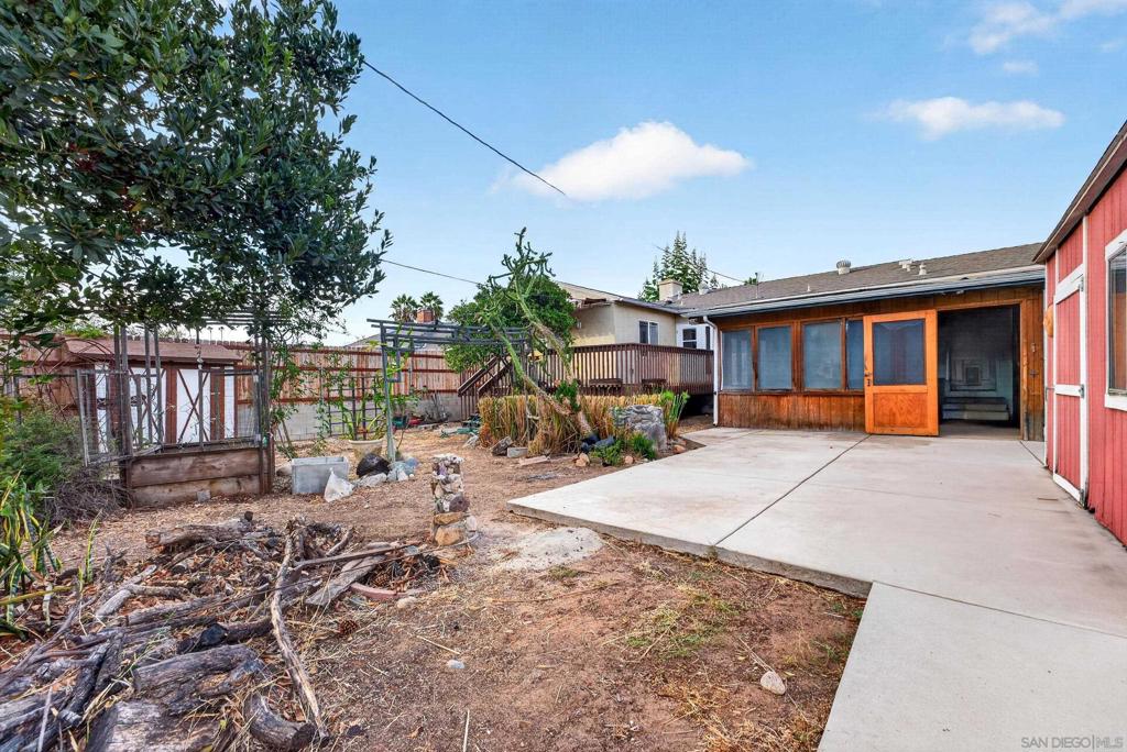 7839 Barton Dr