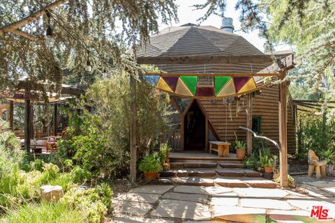Photo of 20269 Croydon Lane, Topanga, CA 90290 (MLS # 22207557)