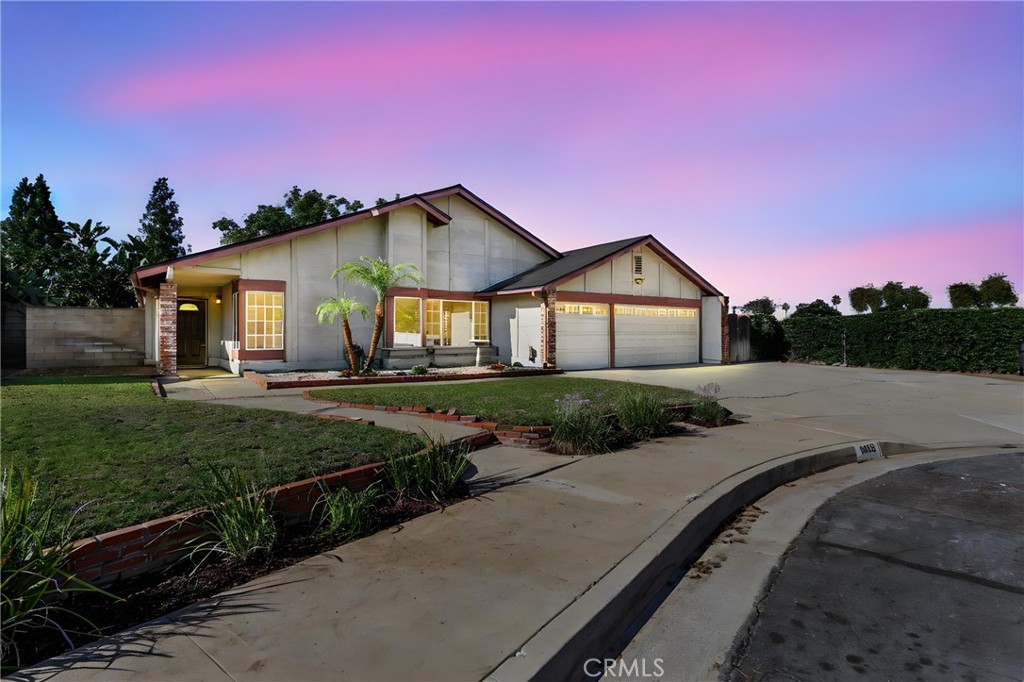 Prime San Dimas 3BR/2BA + Den | 3-Car Garage | RV Parking | Cul-de-Sac Location | Recently Updated | Near Costco & Shopping.
Experience exceptional rental living in this well-maintained 3-bedroom, 2-bathroom single-story home with a versatile den, ideally located on a peaceful cul-de-sac in one of San Dimas’ most desirable neighborhoods. Offering 1,505 sq ft of living space on a 7,500 sq ft lot, this home features a spacious layout filled with natural light, recessed lighting, and double pane windows for energy efficiency and comfort.
Built in 1977 with quality construction, the home has been thoughtfully updated, including modernized bathrooms and a flexible den—perfect as a home office, playroom, or guest space. The property also includes a rare 3-car attached garage and dedicated RV/boat parking, ideal for those needing extra storage or recreational space.
Located within a top-rated school district, this home offers unbeatable convenience. Within just 1 mile, you'll find:
Costco Wholesale with fuel station, pharmacy, and food court
San Dimas Plaza featuring Smart & Final, T.J. Maxx, Burlington, Starbucks, and more
Target, World Market, and essential services
San Dimas Town Center and Old Town San Dimas with Albertsons, CVS, local cafes, and boutiques
Dining favorites like Rail Side Café, Twisted Sage, and family-owned restaurants
Access to parks, walking trails, and the upcoming San Dimas Metro Station (expected 2025)
With quick access to the 210 and 57 freeways, this home blends comfort, privacy, and prime location in one of Los Angeles County’s most livable communities.