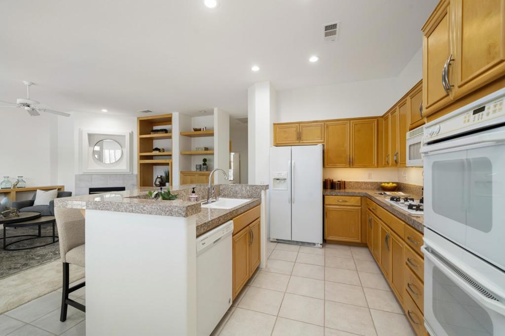 Indian Wells C.C. - Residential