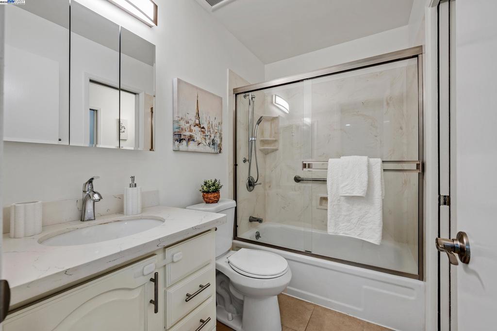 WASHINGTON MANOR - Residential