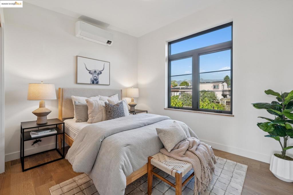 CENTRAL BERKELEY - Residential