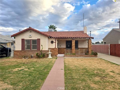 Photo of 3581 E Alta Ave, Fresno, CA 93702 (MLS # FR25241698)