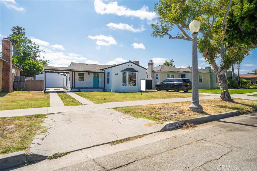 805 S Poinsettia Avenue