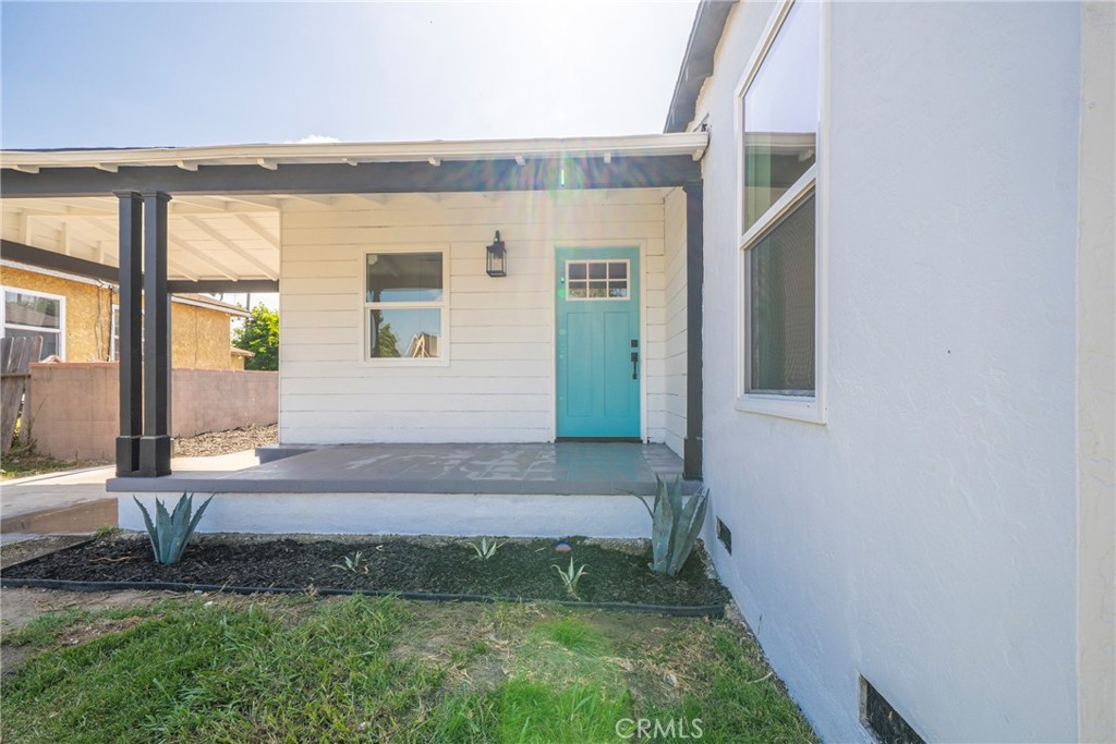 805 S Poinsettia Avenue