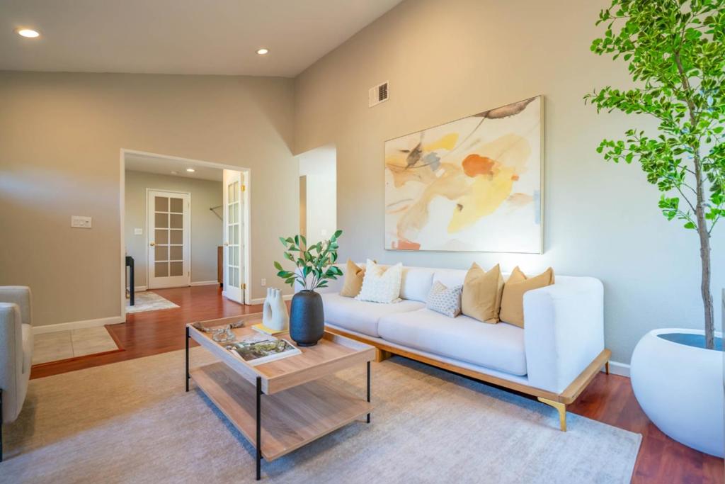 486 Fontanelle Court