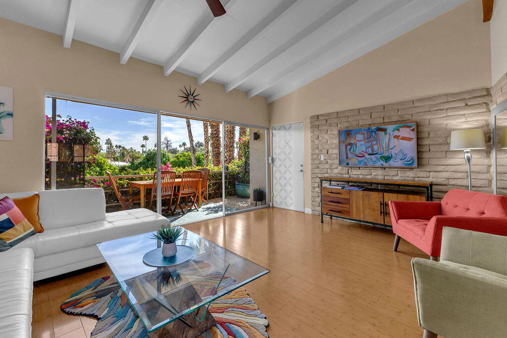 69850 Highway 111 260