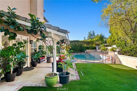 Tiny photo for 24301 Belford Court, West Hills, CA 91307 (MLS # SR26011240)