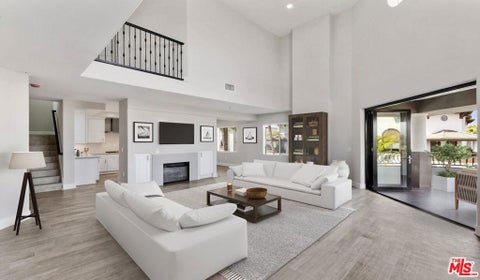 Photo of 6280 W 3rd Street ST #412, Los Angeles, CA 90036 (MLS # 26858555)