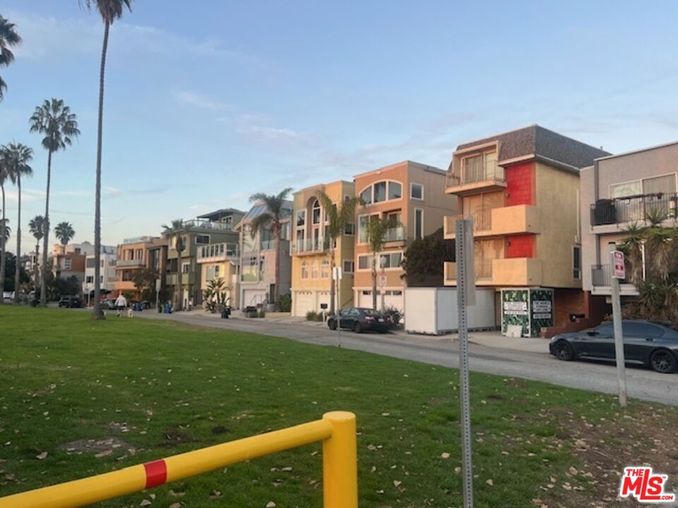 Live Exactly One Block to the Ocean in this Peaceful Quiet Building in Lovely Playa Del Rey that has some Views of the Ocean and is Adjacent to a nice Park while being less than 2 blocks to Amazing restaurants and other Quaint little shops that are Unique to Playa Del Rey. Enjoy great Sunrises and Sunsets in this 2 Bedroom 2 Bath Unit that has Nice Laminate Floors throughout and Central Heat, Ample closet space, 2 Parking Spaces, Storage Locker and Laundry facility on Premises. Don't Miss Out on Beach Living before the Summer Ends .