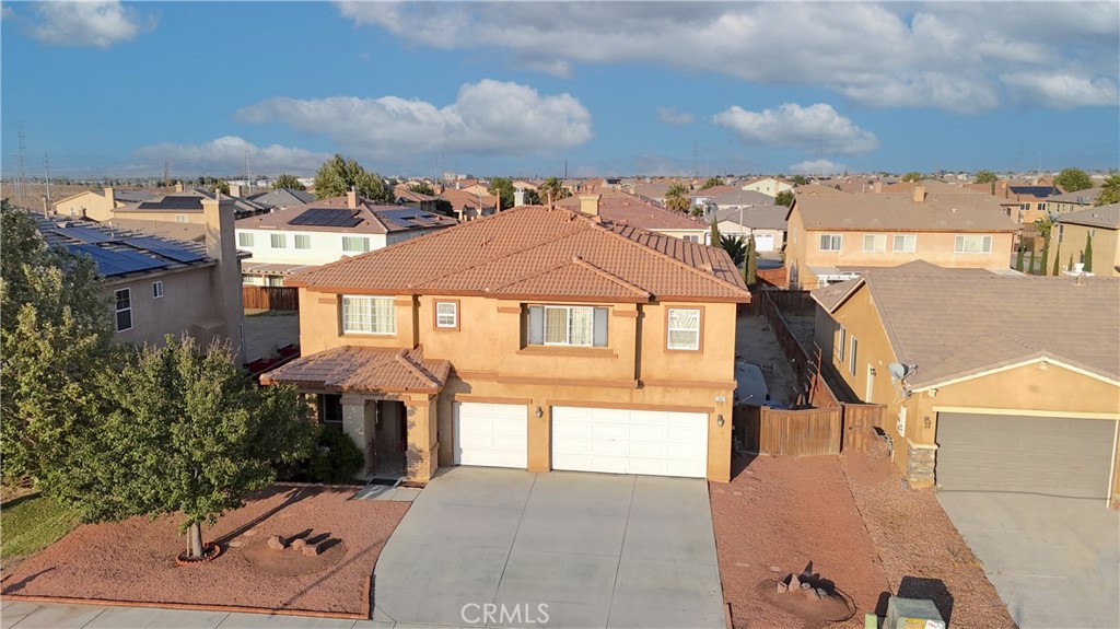 Nice large house for rent, close to shopping a freeways, rental application must be approved before viewing. Do not call me!
request an link for a credit application, I use (rentspree) for a small fee you can fill out your application. First months rent plus a security deposit is required. No pets! Owner are looking for 12 month lease.