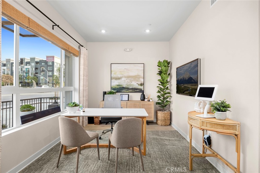 1818 E. 1st Street 500