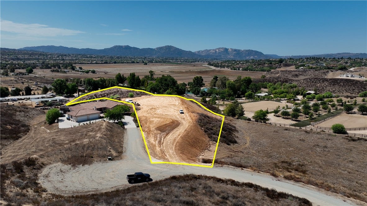 42875 Lindsay Circle
