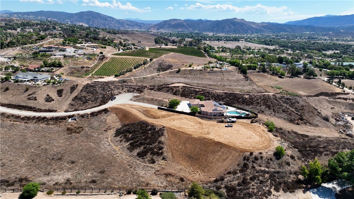 42875 Lindsay Circle