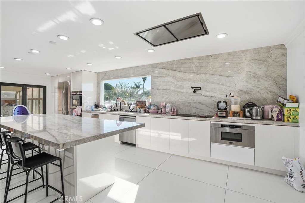 11356 Desmond Street