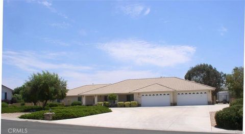 Photo of 19783 Lara Lane, Apple Valley, CA 92308 (MLS # TR25249243)