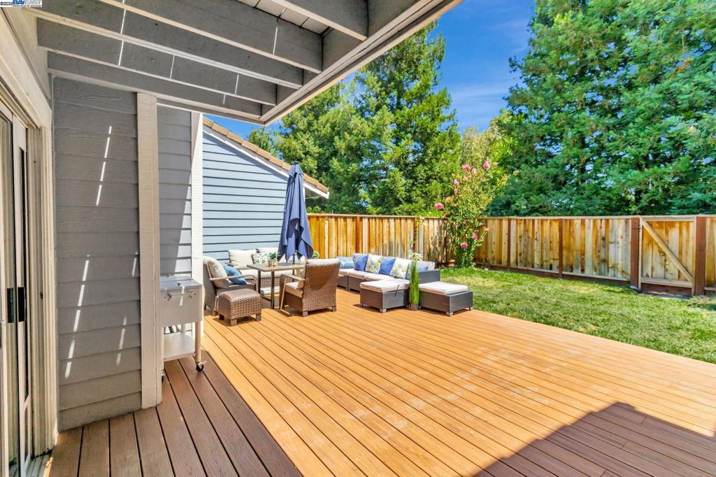 PORTOLA GLEN - Residential