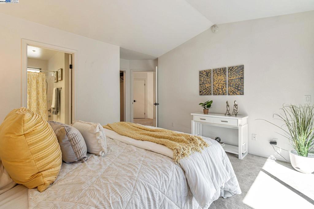 PORTOLA GLEN - Residential