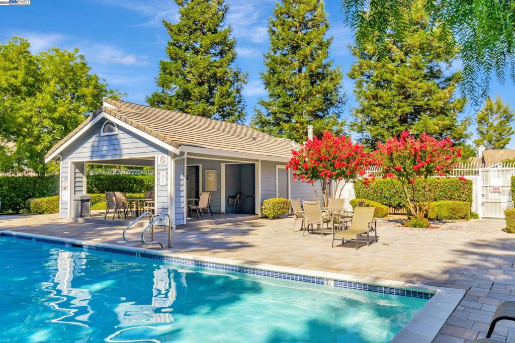PORTOLA GLEN - Residential