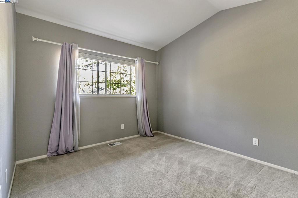PORTOLA GLEN - Residential