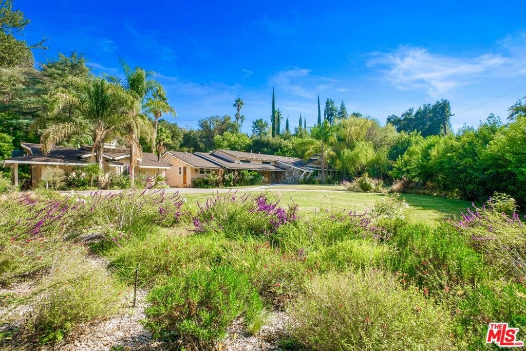 listing image 130729959003712793152