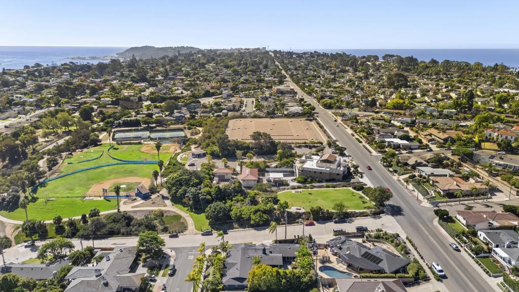 1102 Fleetridge Drive