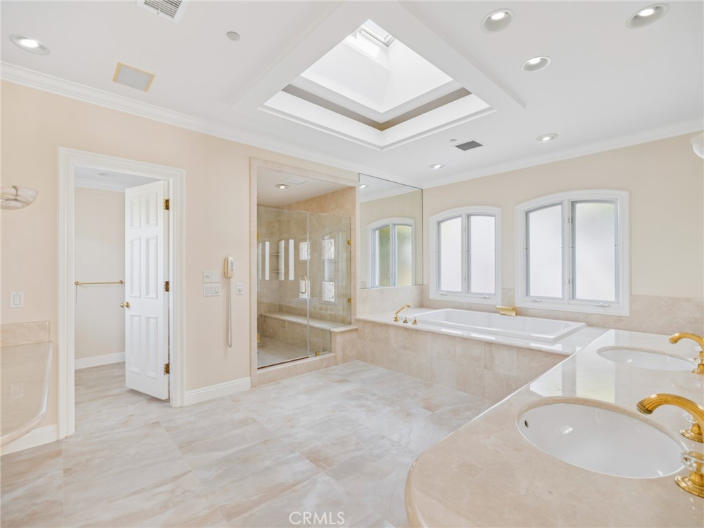 20 Pelican Point