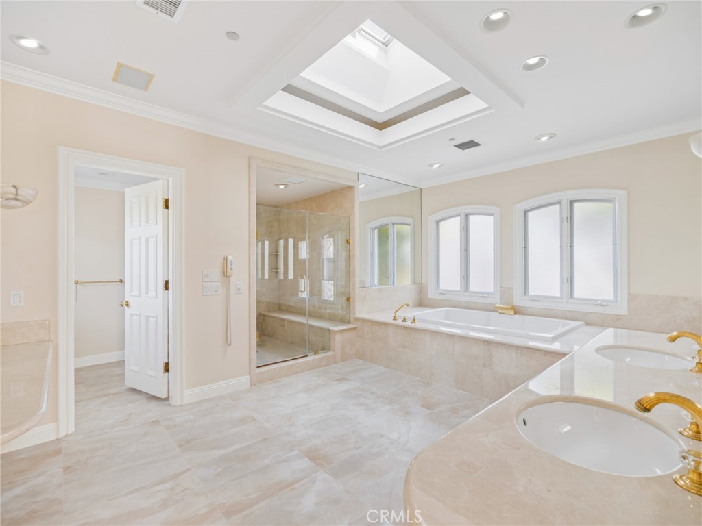 20 Pelican Point