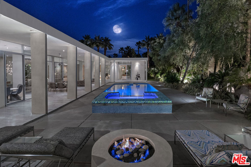 500 W Crescent Drive