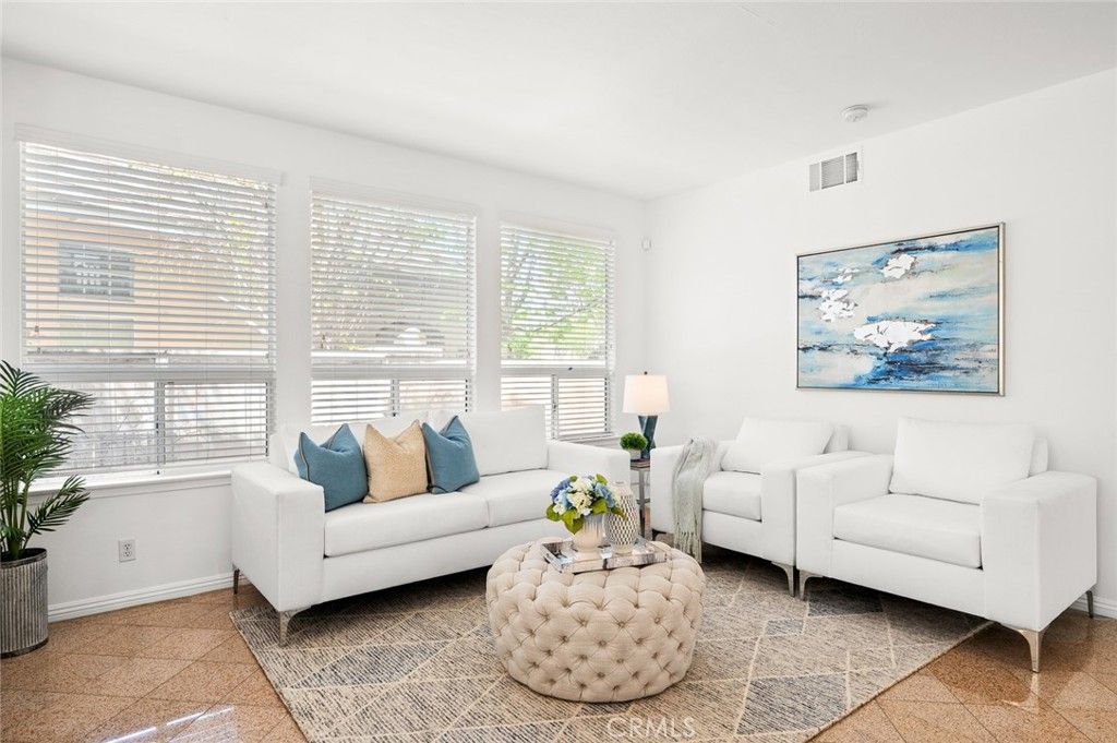 listing image 130720968171561602810