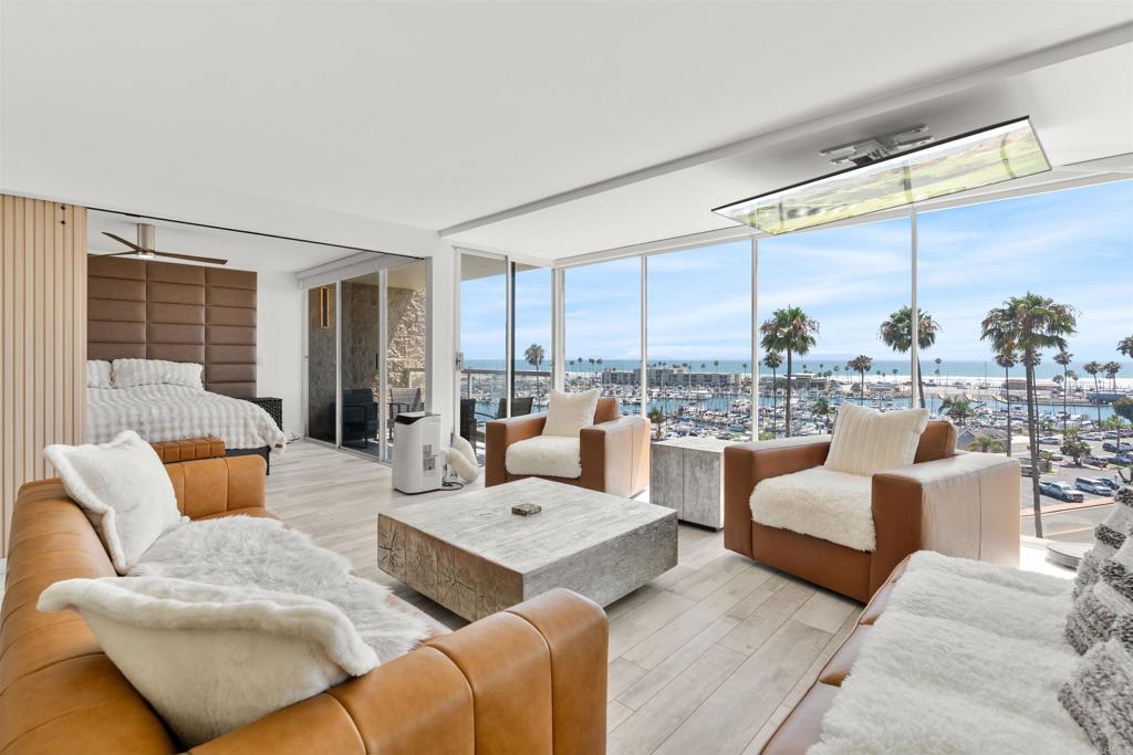 1200 Harbor Drive N 4B