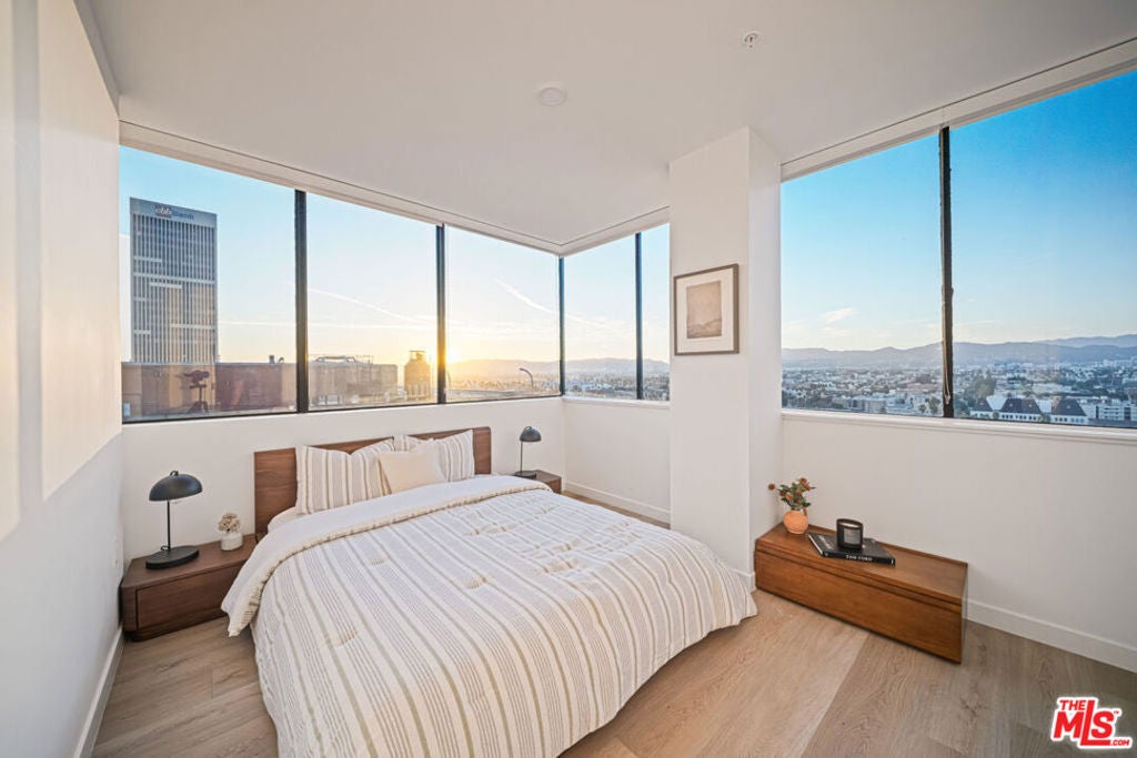 3325 S Wilshire blvd 1007
