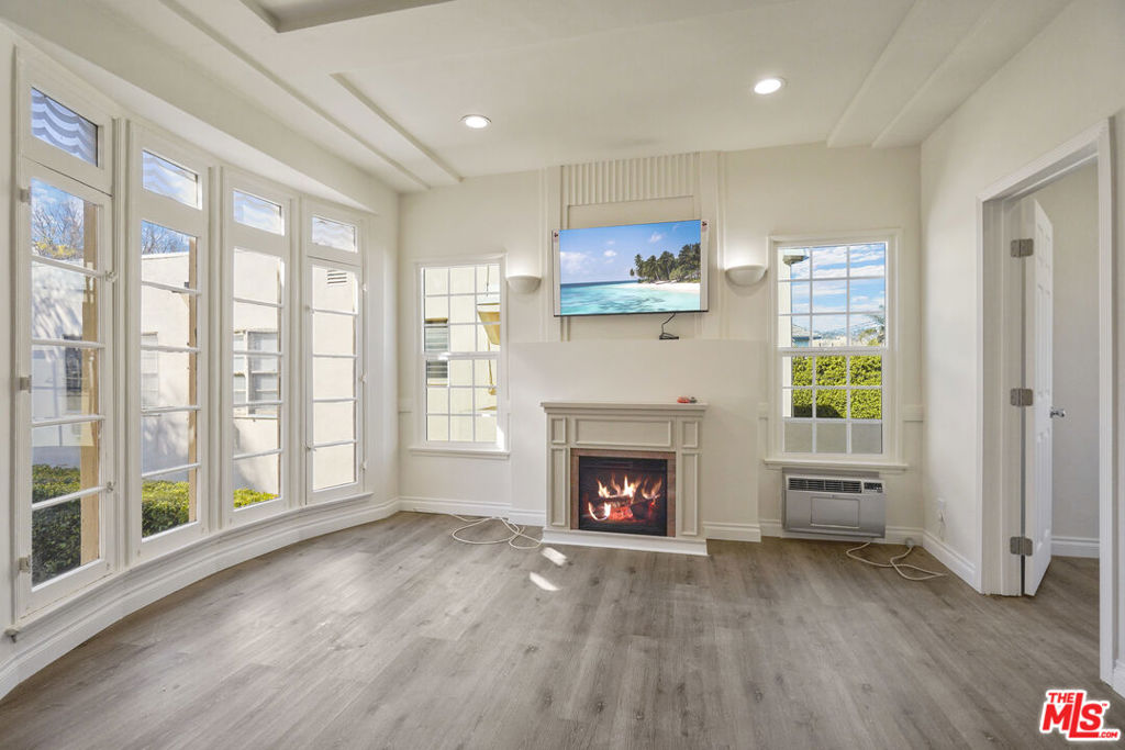 In the heart of Beverly Hills, a gorgeously updated apartment awaits you. The unit is located on the first floor of a boutique 6 unit complex. It is filled with natural light and was recently renovated. The new flooring, the new kitchen cabinets and new appliances, and the updated bathrooms make this place a beautiful home. While maintaining the building's integrity and original character, it offers a refreshed living environment. Located one block east of Beverly Drive and one 1/2 blocks south of Wilshire Boulevard, this is a prime Beverly Hills location. Residents at this apartment will appreciate the property's proximity to the Beverly Hills Golden Triangle, Rodeo Drive, Beverly Vista Middle School, and local shops and restaurants. This property is available for immediate occupancy. **The photos might not reflect the exact available unit.