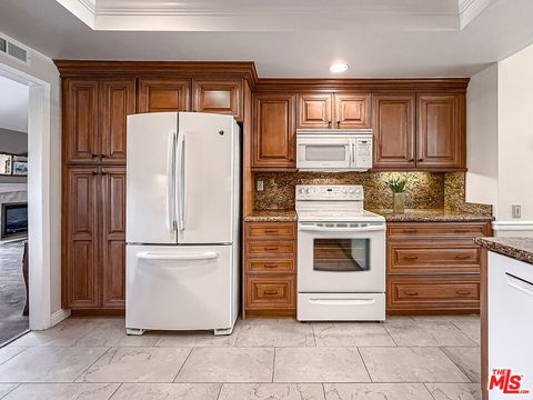 Tiny photo for 20151 Village 20 Vlg, Camarillo, CA 93012 (MLS # 26641625)