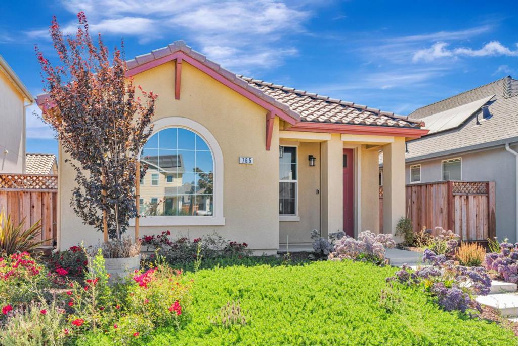 Welcome to this family ready 3 bed, 2 bath home located in a newer King City neighborhood. This home offers great curb appeal, a spacious layout, and a prime location just steps from the community park. Easy access to the freeway makes commuting a breeze. Whether you're starting out or settling in, this home combines comfort, convenience, and style in one inviting package. Dont miss your chance to make it yours!