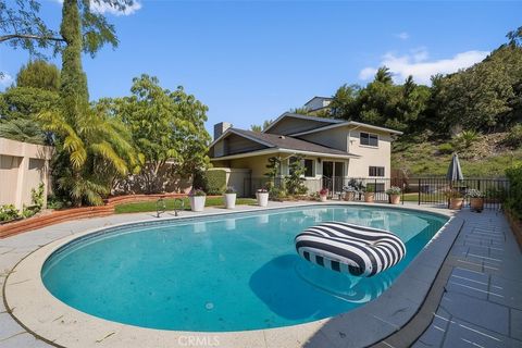 Photo of 54 Encanto Drive, Rolling Hills Estates, CA 90274 (MLS # PV25200699)