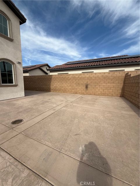 Photo of 7398 N Maple Ave #3, Fontana, CA 92336 (MLS # CV26030738)