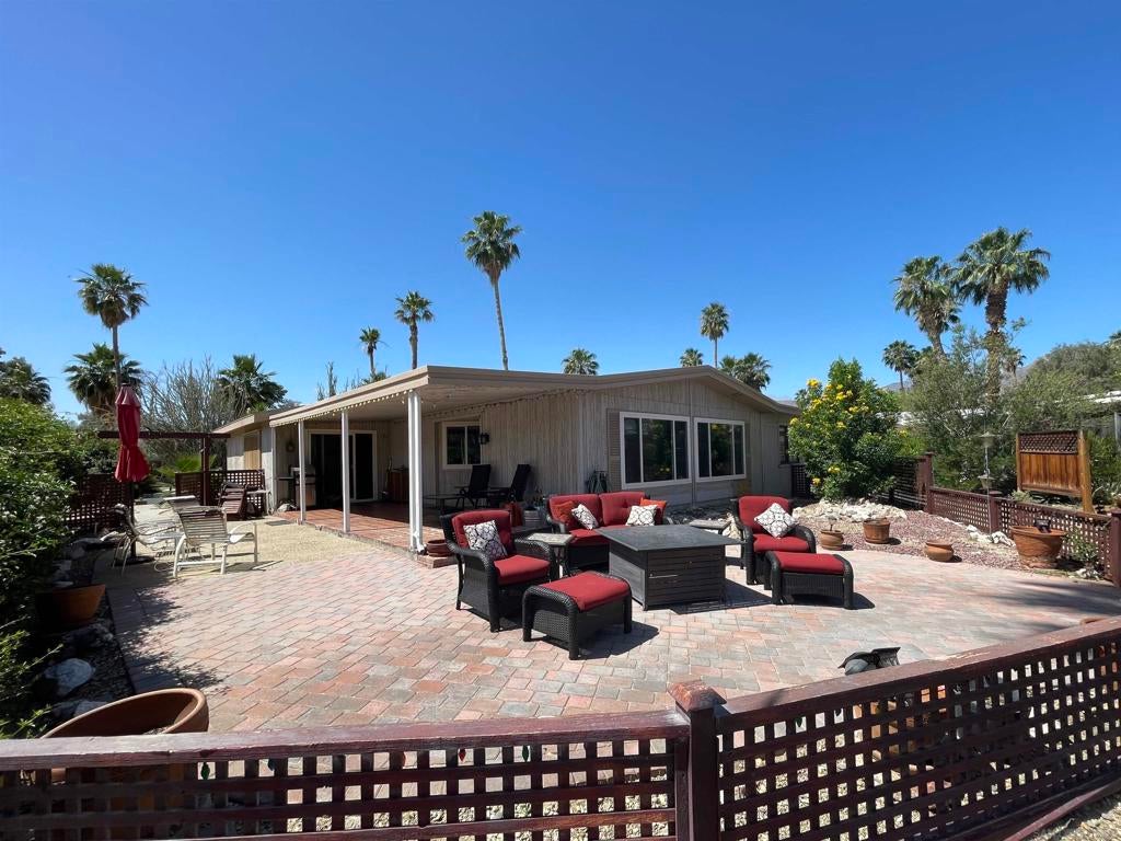 1010 Palm Canyon Dr 278