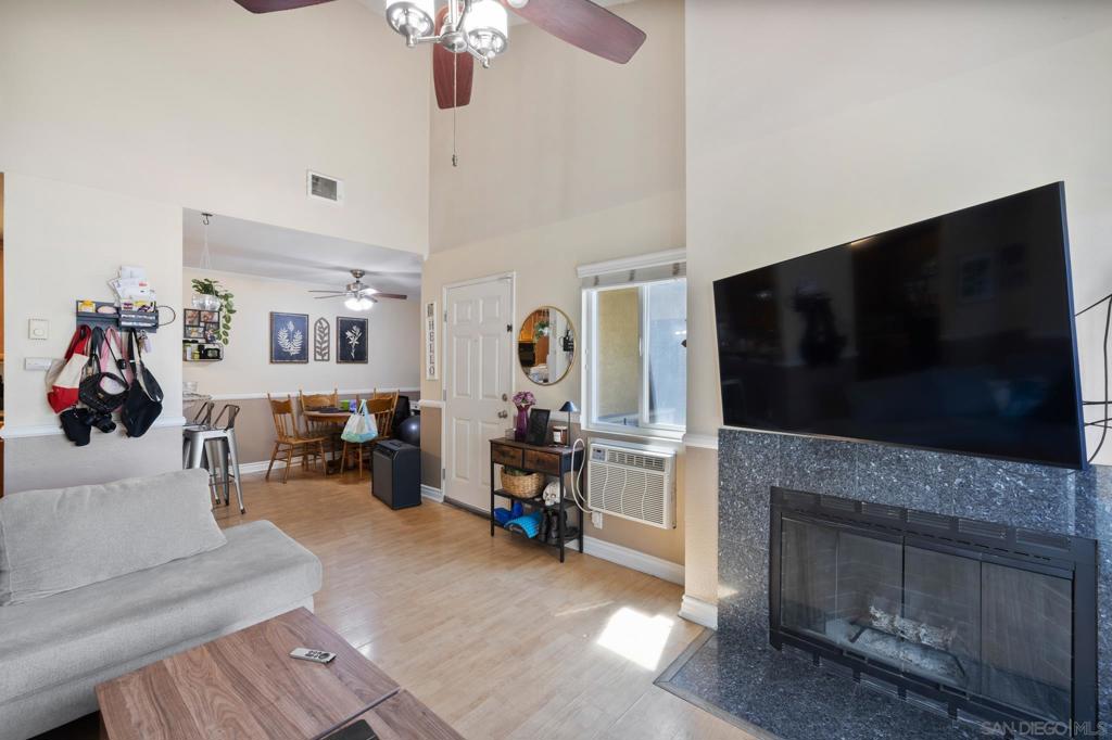 225 W El Norte Parkway 249