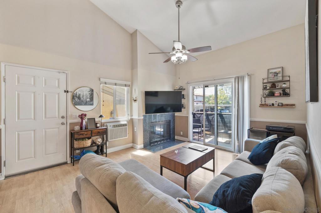 225 W El Norte Parkway 249