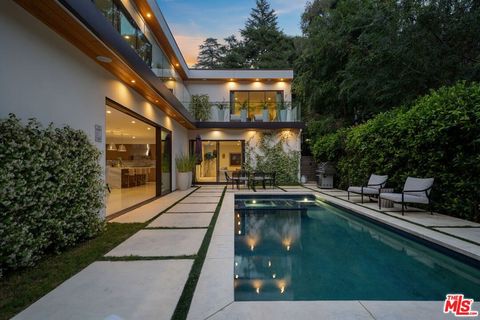 Photo of 1884 Laurel Canyon Road, Los Angeles, CA 90046 (MLS # 26834375)