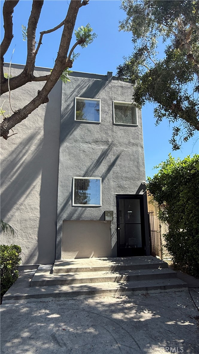 447 W Elk Avenue