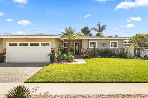 Photo of 5640 E Deborah St, Long Beach, CA 90815 (MLS # PW26056542)